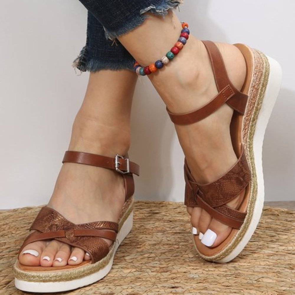 NWOT PAOTMBU | Brown Snake Cross Strap Wedge Sandal   ZL840